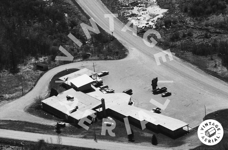 Travler Motel - Restaurant - 1990 Aerial (newer photo)
